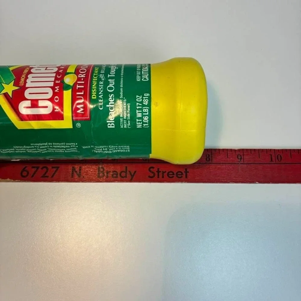 Vintage 1996 Comet Multi Room Cleanser Lemon Fresh 17 oz Advertising Prop Decor